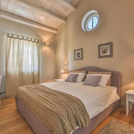 Mit Whirlpool Und Sauna By Interhome * Воднян